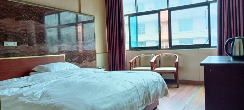 威宁弘希酒店图片