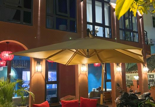 We SeeHotel Overview