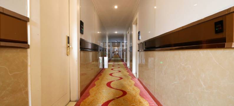 新四海商务宾馆(慈溪银泰百货店)图片