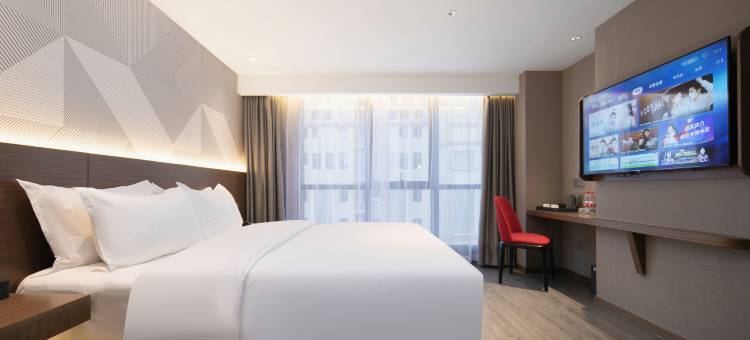 柏曼酒店(武汉黄陂隆汇国贸中心店)图片