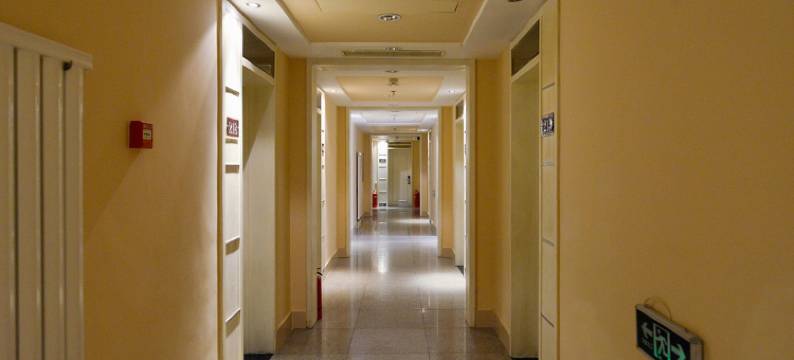 鸿利快捷酒店(大连火车站中山广场店)图片