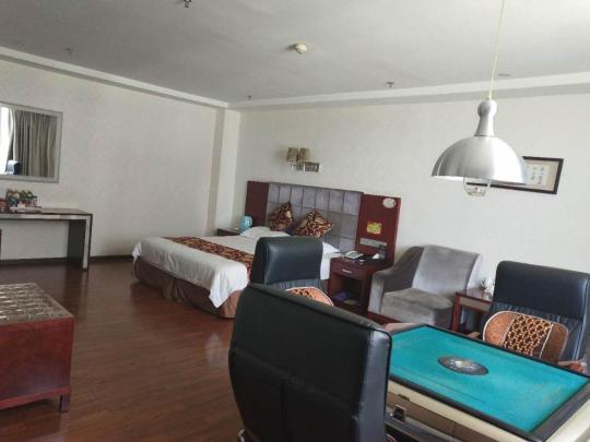 Hui Tong Hotel Over view