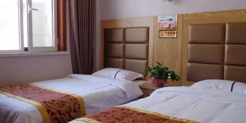 七彩丹霞鵬翔賓館