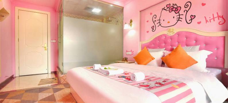 万丽主题酒店(广安摩尔春天百货店)图片