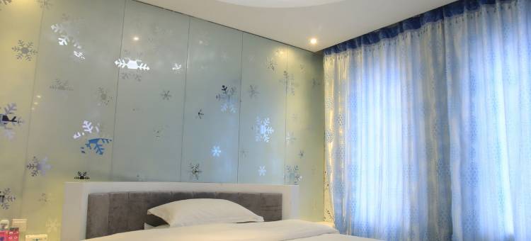 信阳爱琴海主题酒店(浉河中学店)图片