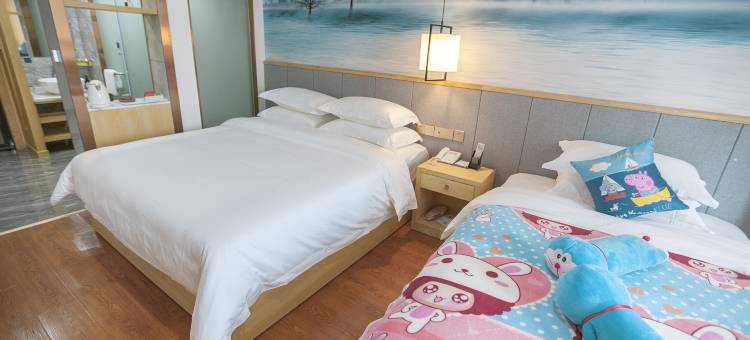 假日美地酒店(张家界旅游商业步行街天门奥莱广场店)图片