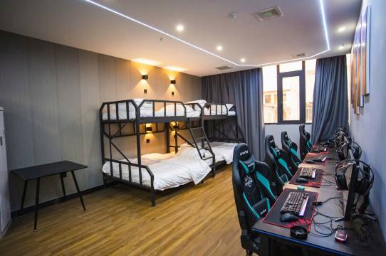 南阳阿尔法电竞酒店