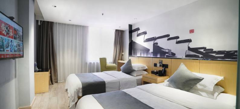 灰鲸智能酒店(泰州万达店)图片