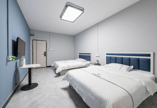 The Crystal Palace Apartments外景图