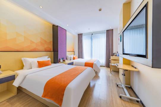 环宇尊贵酒店(灵山县人民医院店)