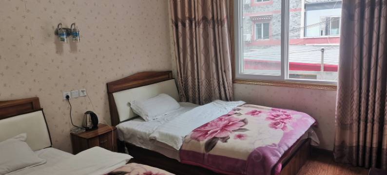 毕棚沟雪山休闲庄图片