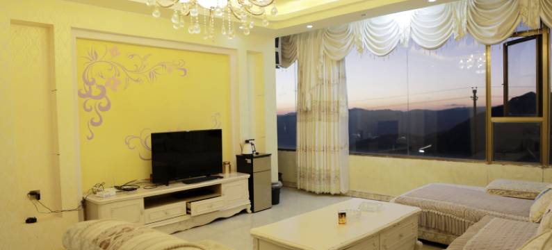 禄劝红越酒店图片