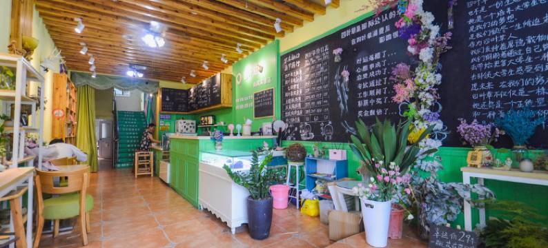 长沙四叶草幸运美宿(涧塘地铁站工商大学店)图片