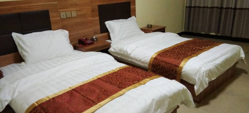 容城伊哇酒店(容城白洋淀高铁站店)图片