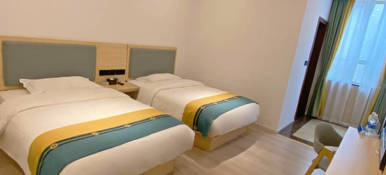 金叶·景盛酒店(乐山高铁站嘉兴路美食街店)图片