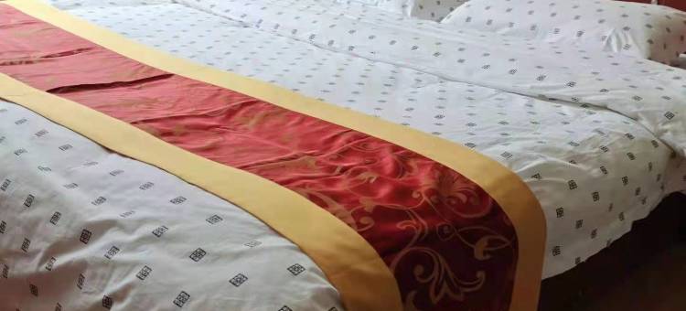 七彩丹霞龙泉山庄图片