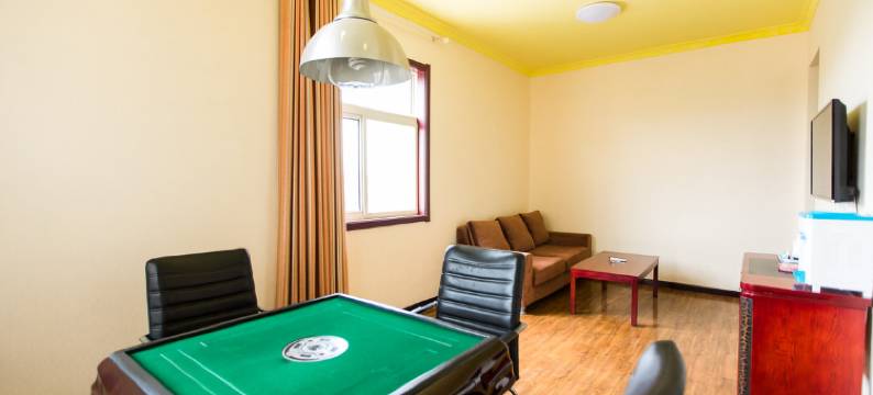 西安义豪商务酒店(长安广场地铁站店)图片