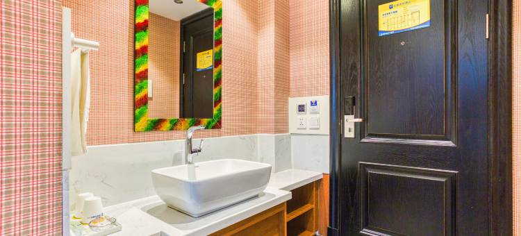 艾居连锁酒店(营口辽河公园新兴大街店)图片