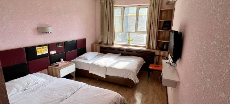 伊宁华越宾馆(六星街店)图片