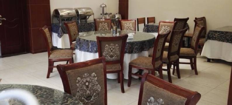 宝兴美家酒店图片