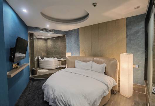 毕节星期8公寓酒店