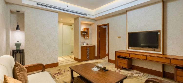 新闻悦海大酒店(菏泽火车站店)图片