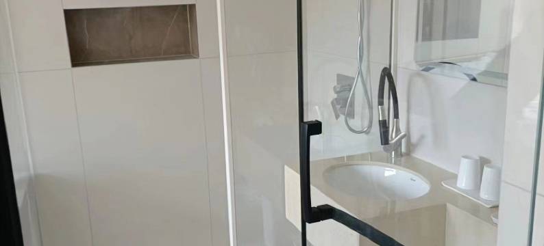 莲花湖畔杨梅树宾馆(江苏消防鉴定站店)图片