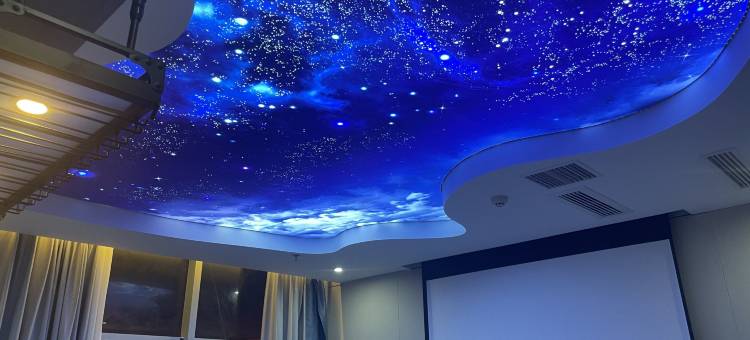 利尔主题酒店图片