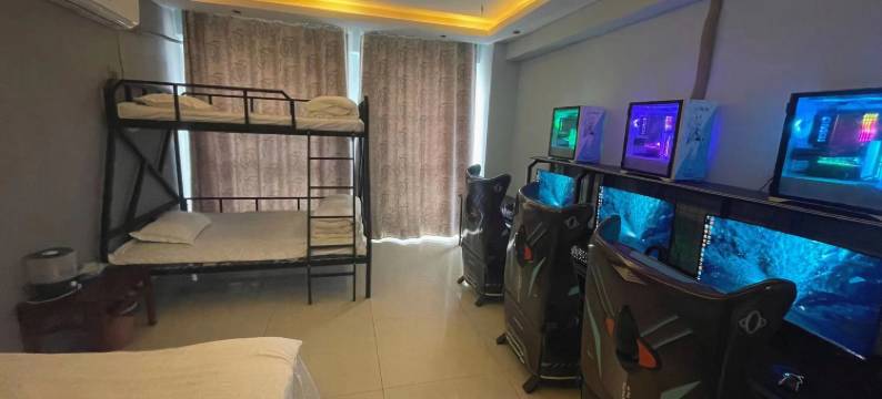 乌海自游空间电竞民宿图片