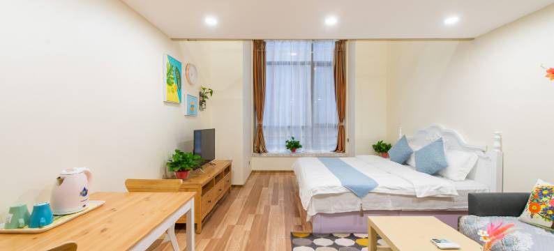 拾光民宿(大连星海广场会展中心地铁站店)图片