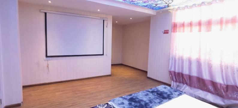 卡亚影咖主题酒店(西安思源海棠学院店)图片