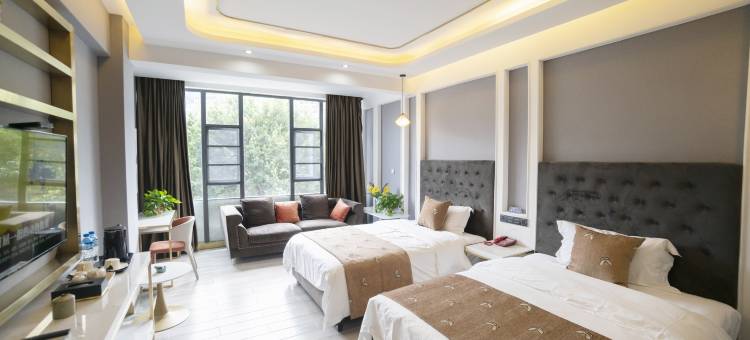 怒江泸水四月天江景酒店(怒江西岸店)图片