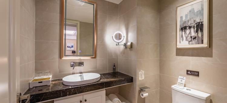 柏丽艾尚酒店(长沙贺龙体育馆侯家塘地铁站店)图片