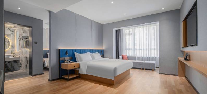 轻朵酒店(青岛市北区台东步行街店)图片