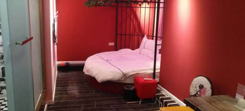 郑州颐优主题酒店图片