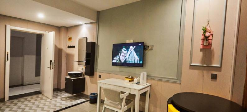 宿迁竞美影尚主题酒店(幸福北路店)图片