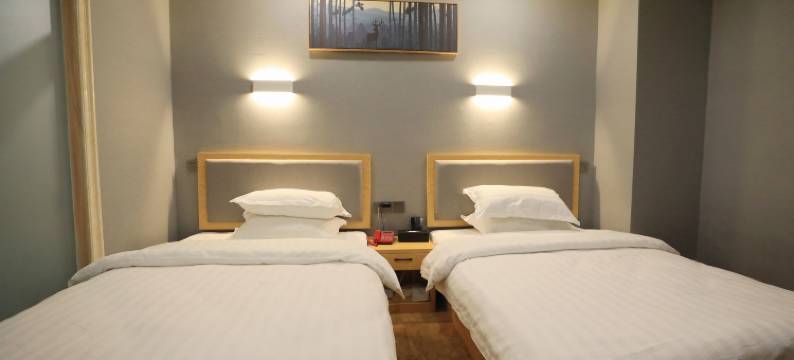 LC电竞主题酒店(黎川古城第一中学店)图片