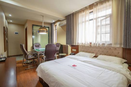 武汉仙岛湖商务酒店(武昌区人民法院螃蟹岬地铁站店)