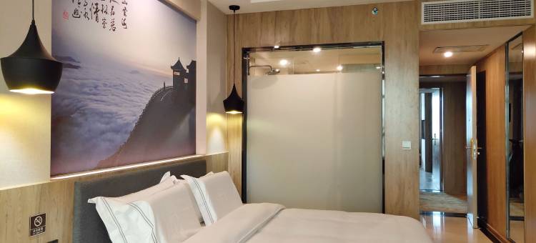 云朵轻语酒店(兴国站店)图片