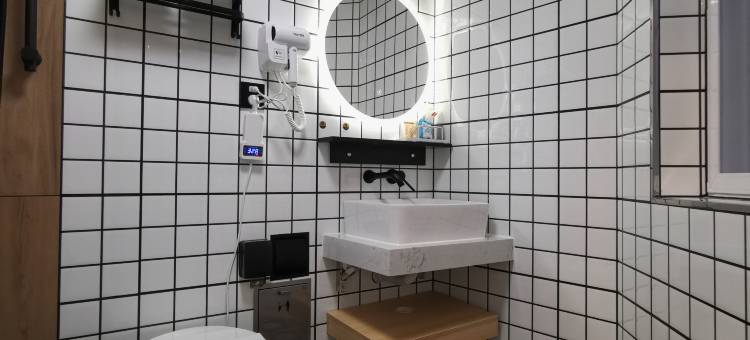宿莱V客栈(武汉东湖学院汉口学院店)图片