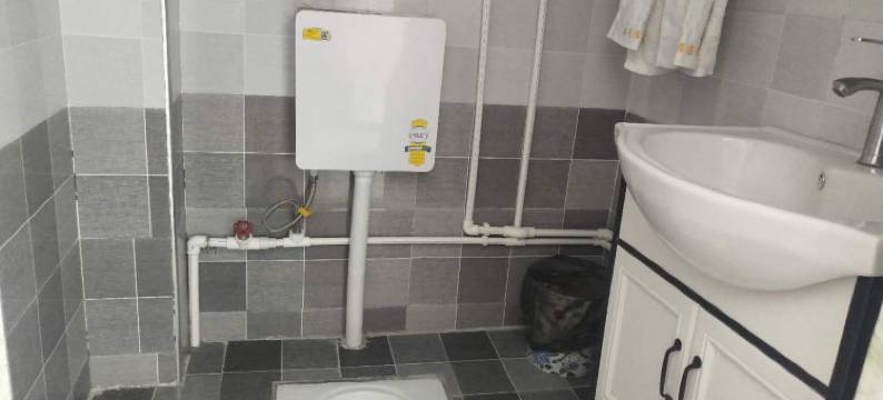 巩留继东酒店(库尔德宁店)图片