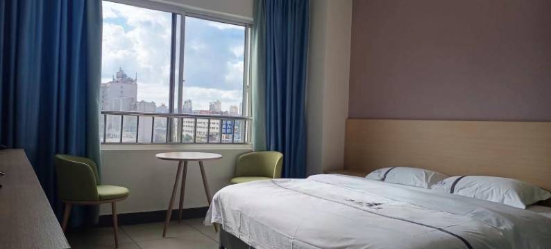 楚雄振华酒店(楚雄南站店)图片