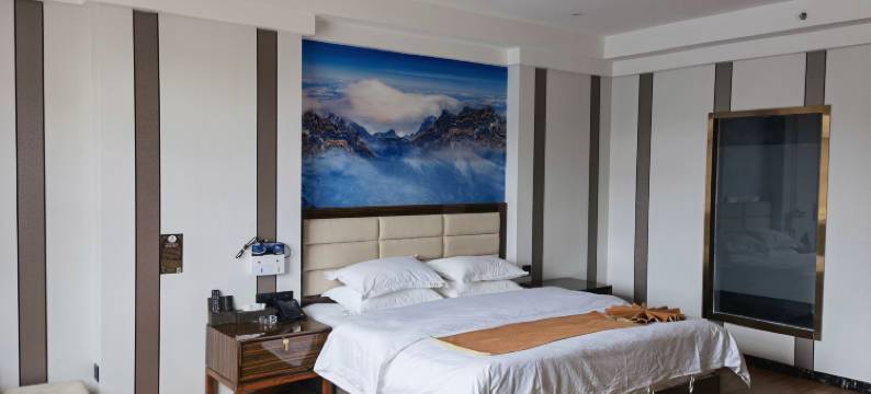 类乌齐星火富氧大酒店图片