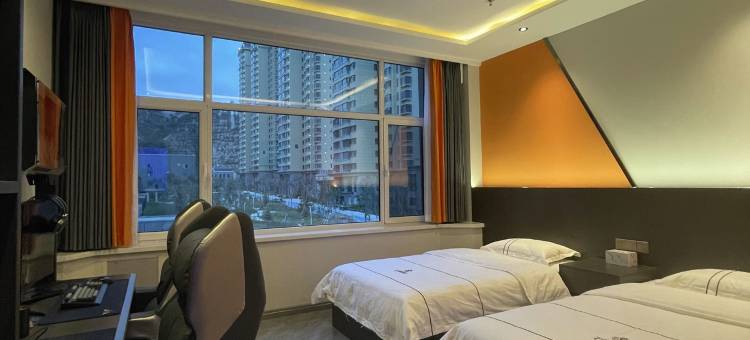 石榴电竞酒店(定西店)图片