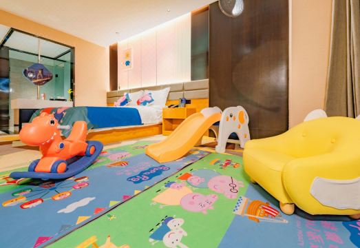 Chonpines Hotel Hotel Overview