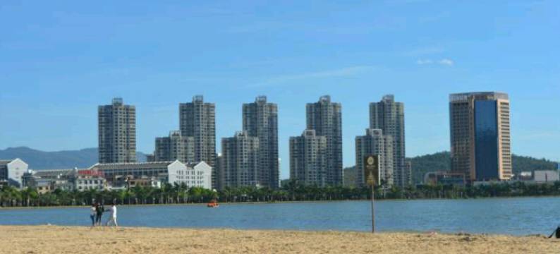 弥勒都市188轻奢酒店(湖泉生态园店)图片