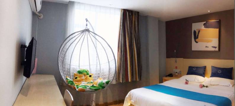 美住·曼途酒店(钦州湾大道年年丰广场店)图片