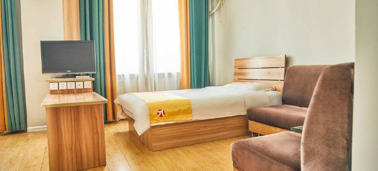 派酒店(兰州火车站客运中心店)图片