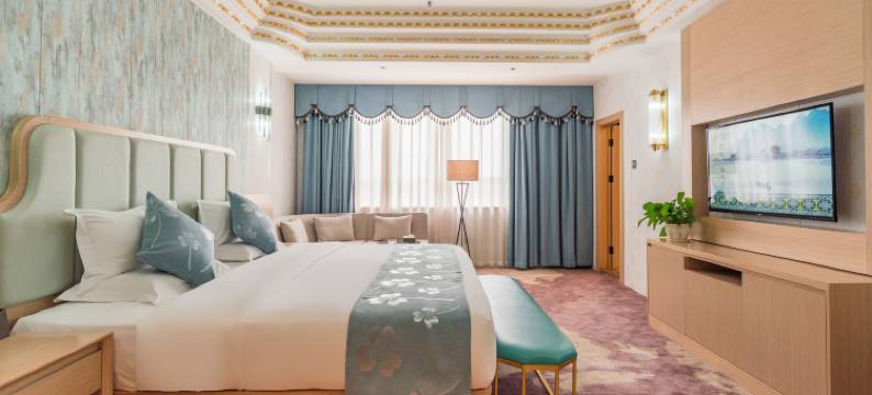 南宁世纪君悦大酒店(青秀万达滨湖路地铁站店)图片