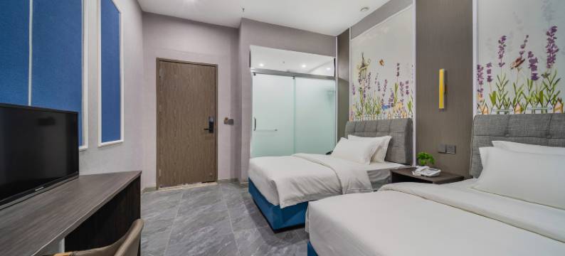 星辰花语酒店(重庆欢乐谷店)图片